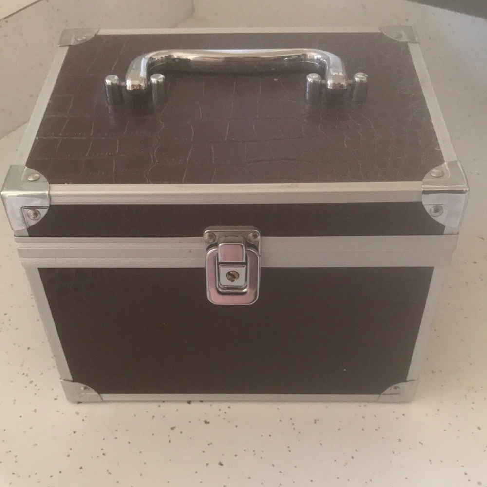 Nordstrom Beauty Brown Makeup Organizer with Silver Accents